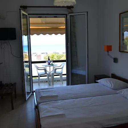 Ioli Πανσιόν 4*